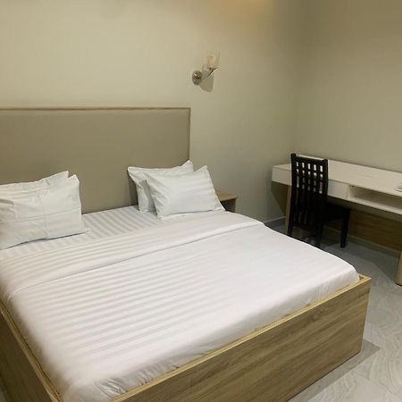 איקג'ה Greywood Hotel And Apartments מראה חיצוני תמונה