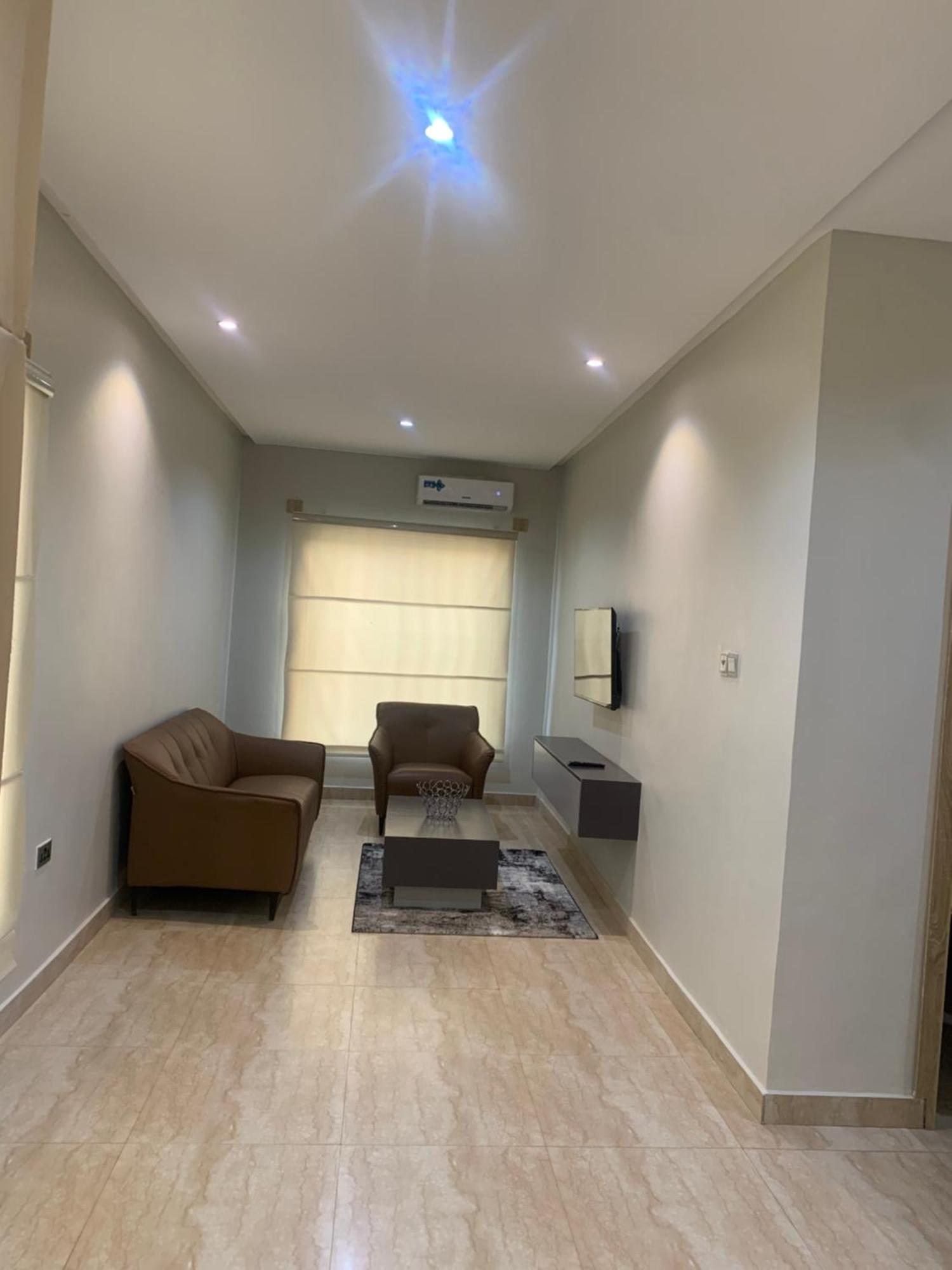 איקג'ה Greywood Hotel And Apartments מראה חיצוני תמונה