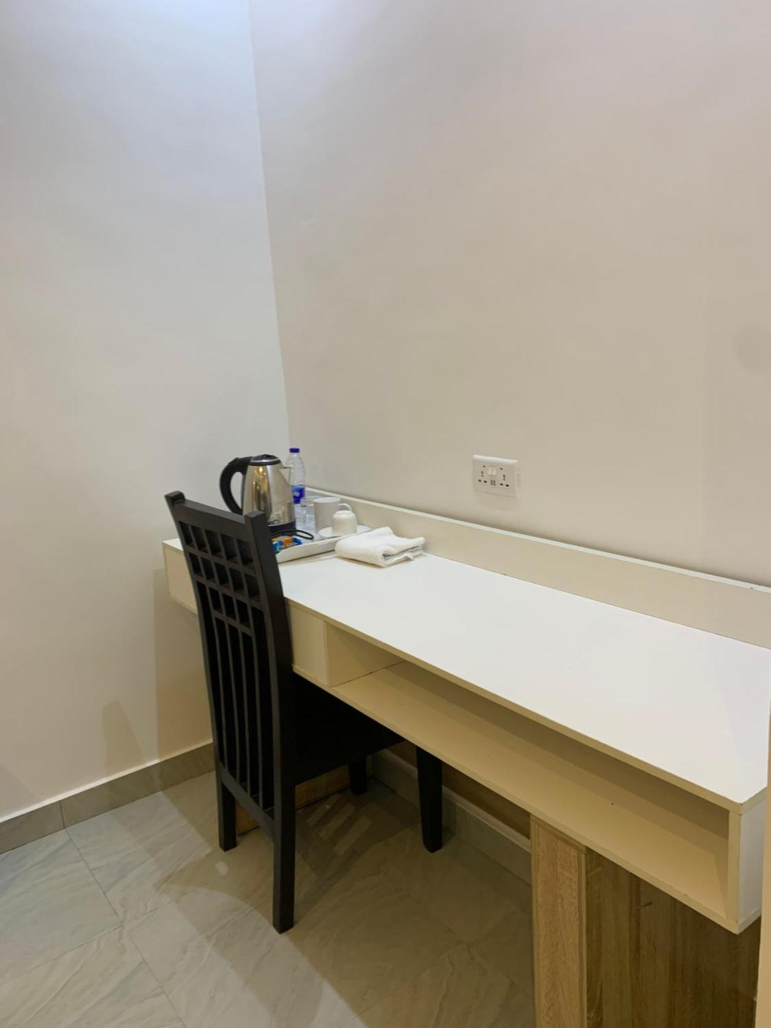 איקג'ה Greywood Hotel And Apartments מראה חיצוני תמונה