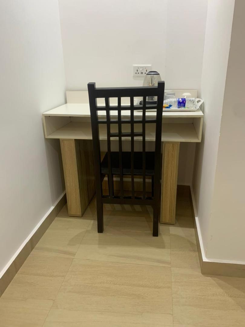 איקג'ה Greywood Hotel And Apartments מראה חיצוני תמונה